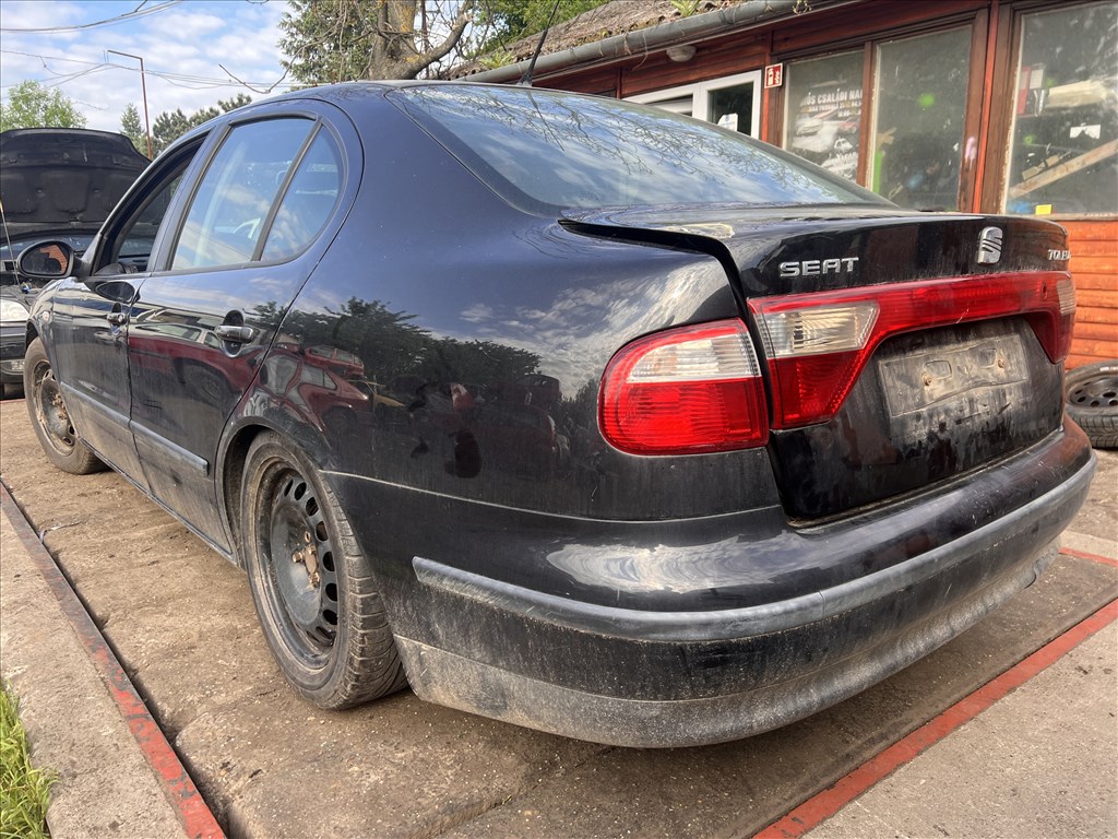 Seat Toledo II 1.6i  bontott alkatrészei 2. kép