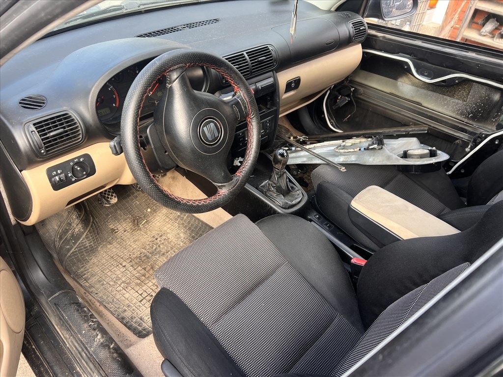 Seat Toledo II 1.6i  bontott alkatrészei 3. kép