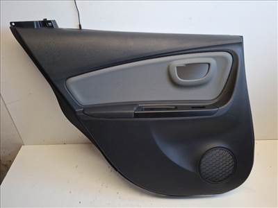 Toyota Yaris (XP130) bal hátsó ajtókárpit 676400DE00
