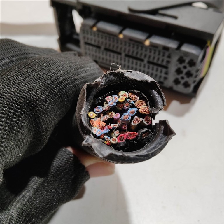 200531 Fiat Doblo III. 2009-2015 motorvezérlő elektromos csatlakozók 0281017006 7. kép