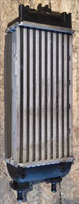 43491 Fiat 500 intercoller 900cm3 TwinAir 51855481 a képen látható sérüléssel