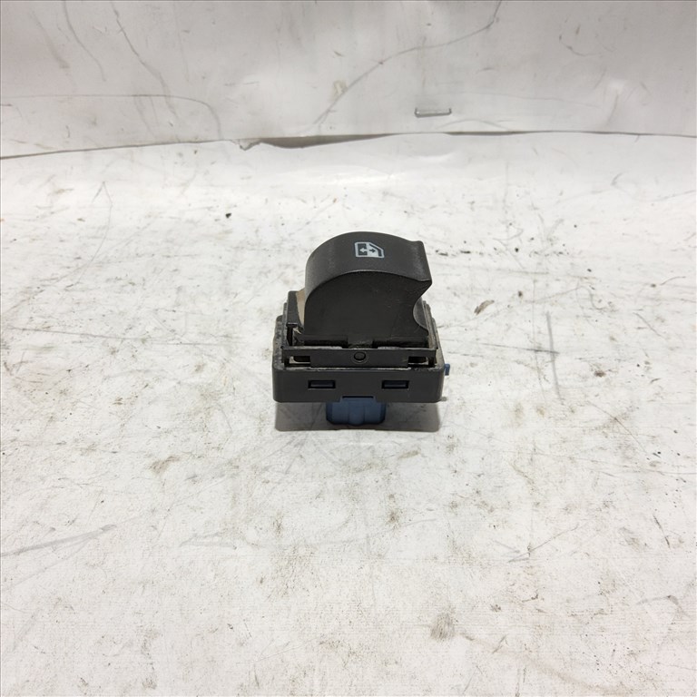 Fiat Doblo III. jobb első ablakemelő kapcsoló 2. kép