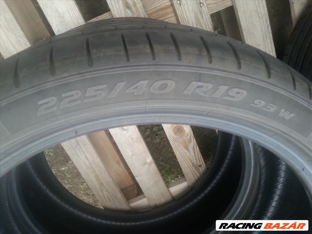  225/40R19 Pirelli P Zero MO nyári gumi 2 db  4. kép