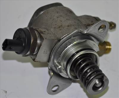 Skoda Octavia-Superb-Yeti-Rapid 1,4 Tsi nagynyomású pumpa 03C127026C