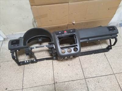 VOLKSWAGEN Golf V. 2003.10 - 2008.09 Műszerfal héj