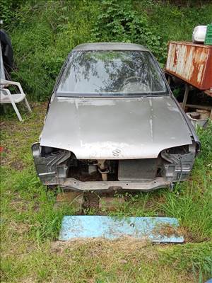 Suzuki Swift II bontásra egyben eladó