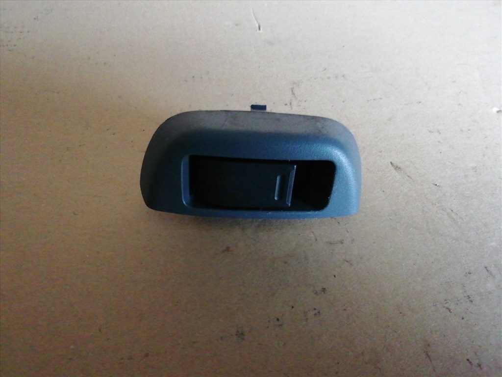126039 Citroen C1 2005-2014 jobb első 3 ajtós ablakemelő kapcsoló  1. kép