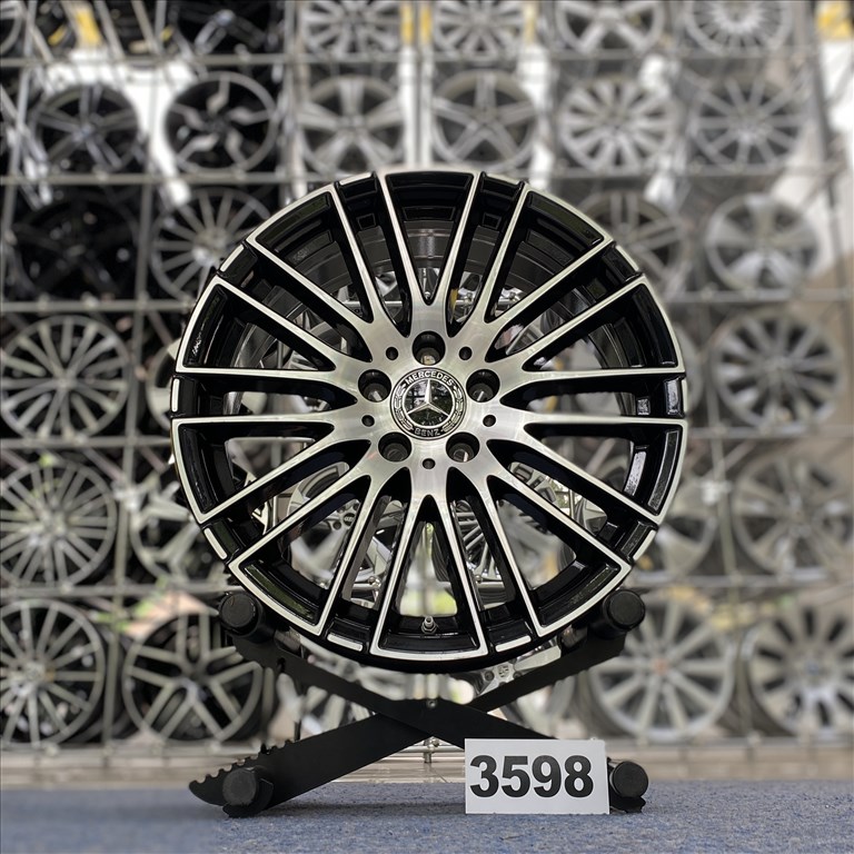 (3598)  Mercedes 18 gyári alufelni felni, 5x112, CLA  A  B  C osztály 1. kép