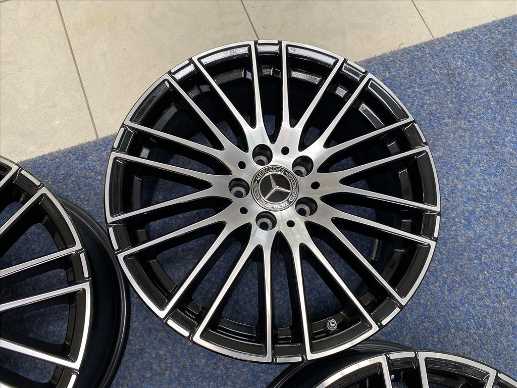 (3598)  Mercedes 18 gyári alufelni felni, 5x112, CLA  A  B  C osztály 6. kép