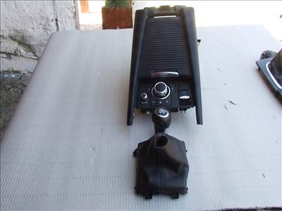 Mazda 3 (BM) váltó gomb box egyben hibátlan navi vezérlő