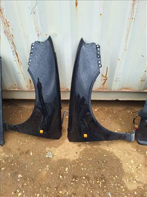 Audi A3 (8L) Fekete bal első sárvédő 