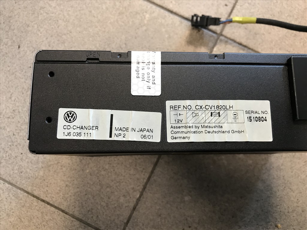 Volkswagen Golf IV CD tár 1j6035111 2. kép