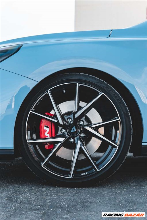 R18 5x114,3 (70,1) ALUTEC ADX1 8.5J ET47 Diamant-Schwarz Frontpoliert új alufelnik  2. kép