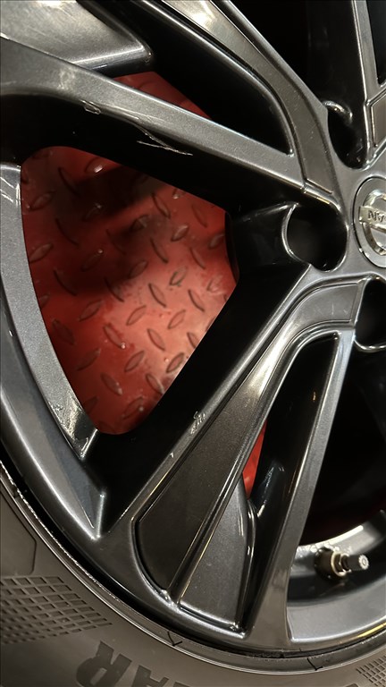 Nissan Juke 18" 5x114,3 gyári garnitúra 225/45 R18 Goodyear nyárigumikkal 5. kép