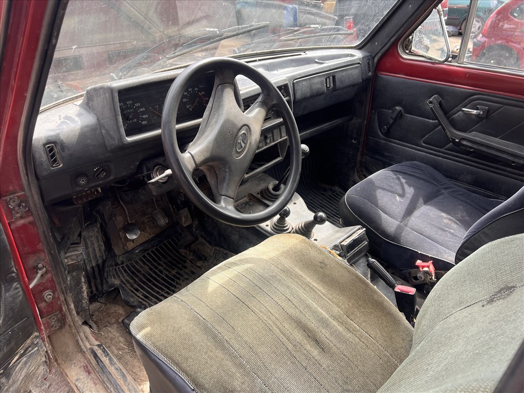 Lada Niva 1.7i bontott alkatrészei 3. kép