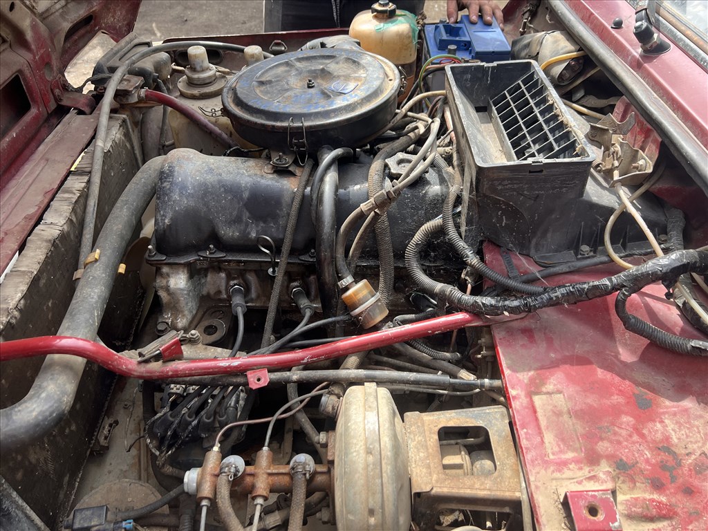 Lada Niva 1.7i bontott alkatrészei 4. kép