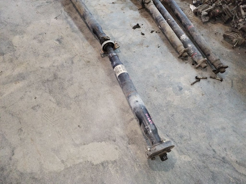 Mercedes s204 kombi C 280 Kompressor kardántengely 2034105306 2. kép