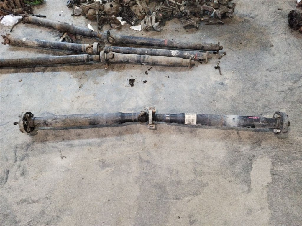 Mercedes s204 kombi C 280 Kompressor kardántengely 2034105306 1. kép