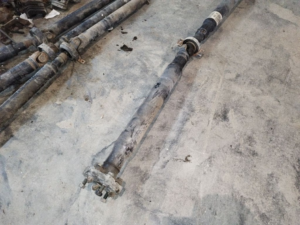 Mercedes s204 kombi C 280 Kompressor kardántengely 2034105306 3. kép