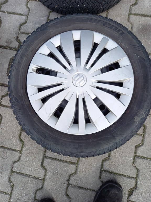  Suzuki 4x100-as 5,5x15" használt lemezfelni 175/65R15 újszerű Laufenn téli gumi szenzorokkal sxx1 3. kép