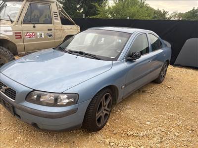 Volvo S60 bontott alkatrészei