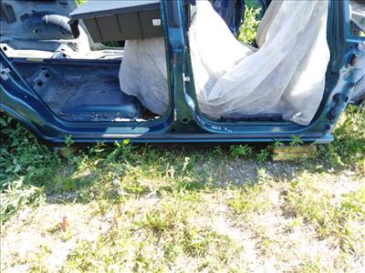 Opel Zafira B jobb küszöb