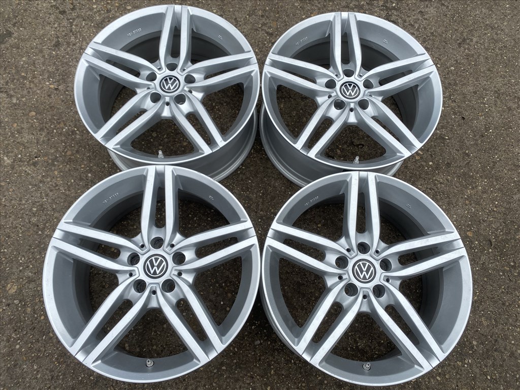4db Autec 18" VW alufelni. (3893) 1. kép