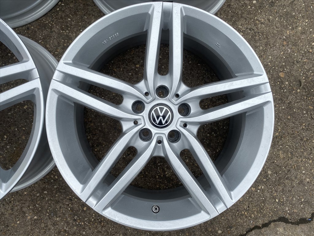 4db Autec 18" VW alufelni. (3893) 2. kép