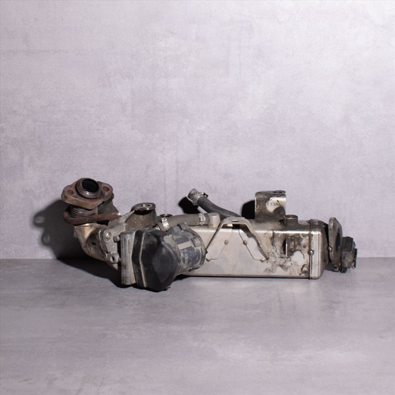 BMW 1er F20-F21, 2er F22, 3er E90-E91-E92-E93, 3er F30-F31-F34, 4er F32-F33-F34, 5er F10-F11, X1 E84, X3 F25 EGR Hûtõ Cikkszám: 11717810751 1. kép