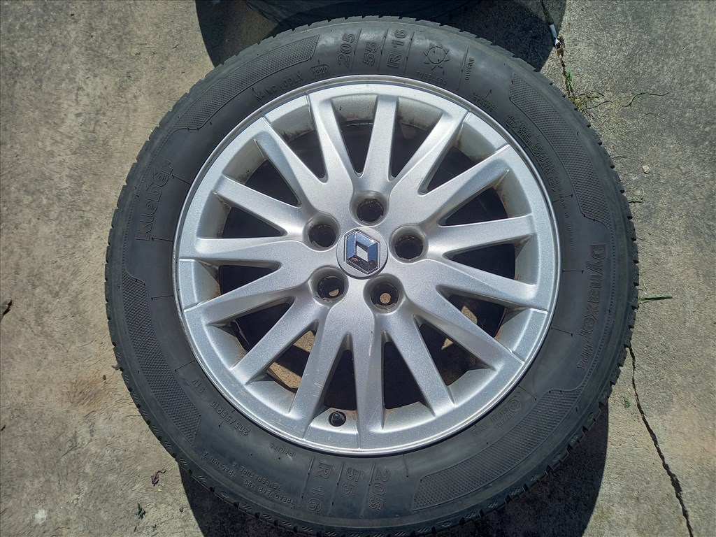  5x108 lyukosztású 16" újszerű (gyári felni) alufelni, rajta 205/55 újszerű Kleber nyári gumi gumi  1. kép
