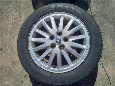  5x108 lyukosztású 16" újszerű (gyári felni) alufelni, rajta 205/55 újszerű Kleber nyári gumi gumi 