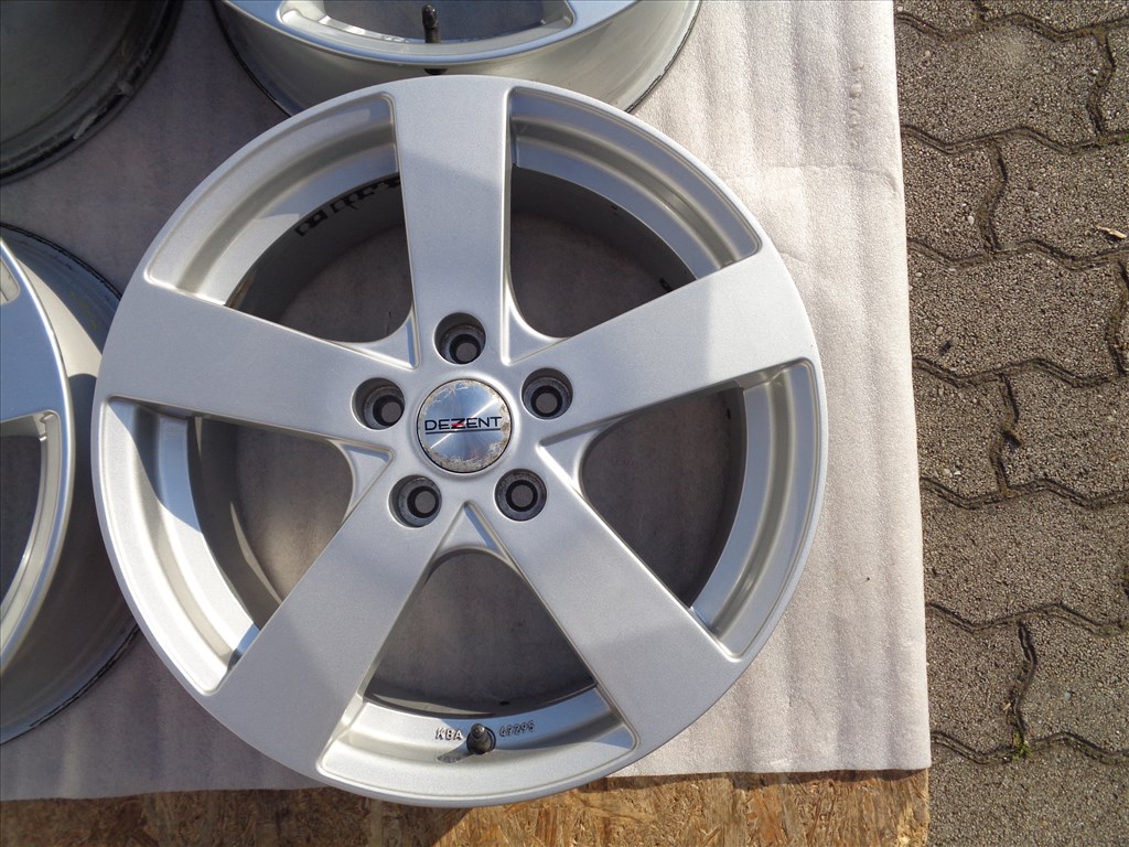 Dezent alufelni 17-es, 5×114.3-as osztóval szép állapotban eladó.  5. kép