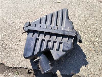 Toyota Yaris (XP10) levegőszűrőház 