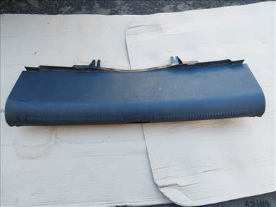 Seat Exeo-Audi A4 csomagtérajtó burkolat 8E5863471D