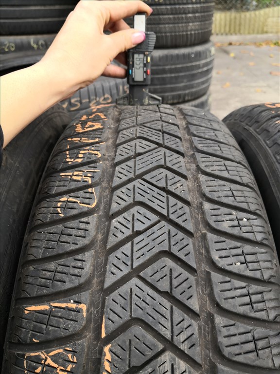 215/65 R17 Pirelli téli gumi 30000ft a 4db/8/ 1. kép