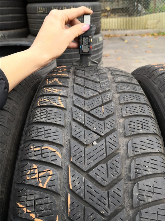 215/65 R17 Pirelli téli gumi 30000ft a 4db/8/ 2. kép