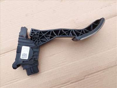 Skoda Octavia III-Superb III-VW Golf VII-Passat B8 gázpedál 5Q1721503H