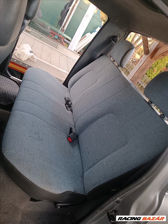 Mitsubishi L200 szép állapotú belső eladó 4. kép