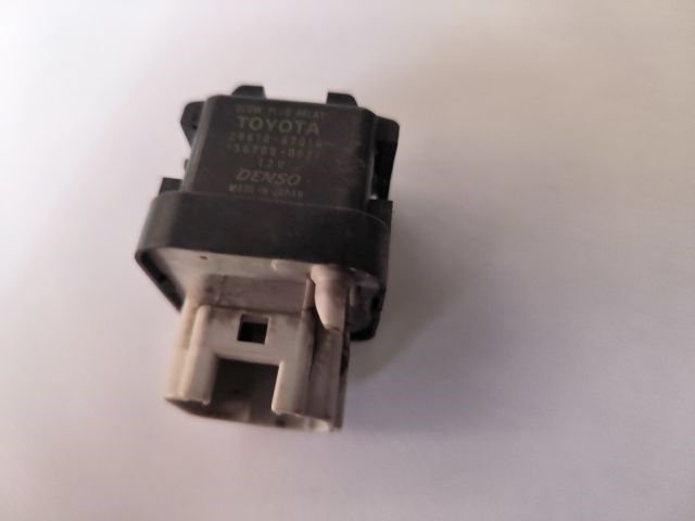 Toyota Auris (E180) izzítórelé  2861067010 4. kép