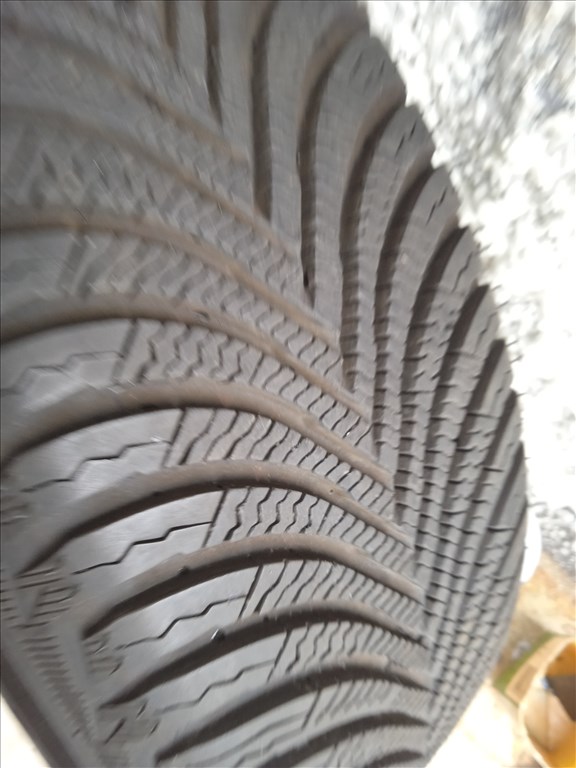 Renault 15" újszerű télikerék 4db  eladó 2. kép