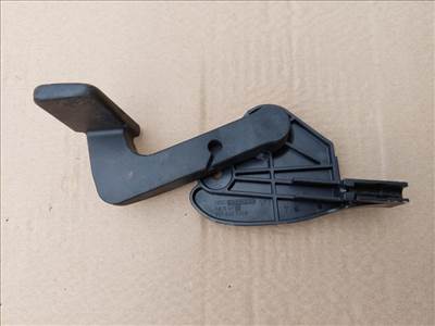 Seat Exeo-Audi A4 motoháztető nyitó kar 8E1823533B