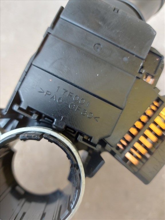 Toyota Auris (E150) 1.4 D-4D bajuszkapcsoló 3294 17f001 6. kép