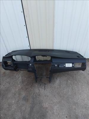 BMW 5-ös sorozat E60/E61 Műszerfal héj 3283 9123675