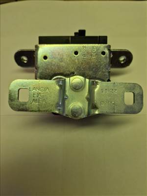 Alfa Romeo MiTo gyári új csomagtérajtó zár 50513866