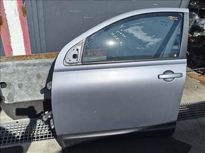 Nissan Qashqai+2 (NJ10) bal első ajtó színkód:KAQ