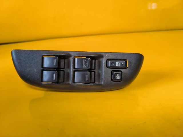 Toyota Yaris Verso Bal Első Ablakemelő Kapcsoló 2. kép