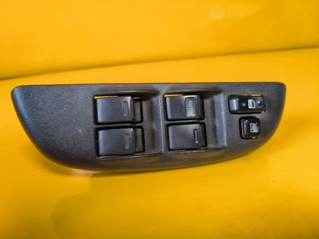 Toyota Yaris Verso Bal Első Ablakemelő Kapcsoló 6. kép