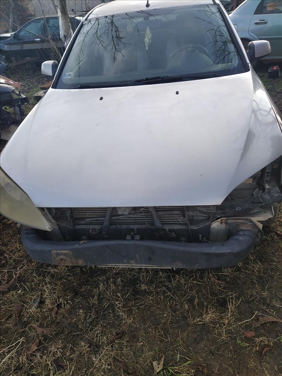 Ford Mondeo MK3 2.0 TDCi bontott alkatrészek 2. kép