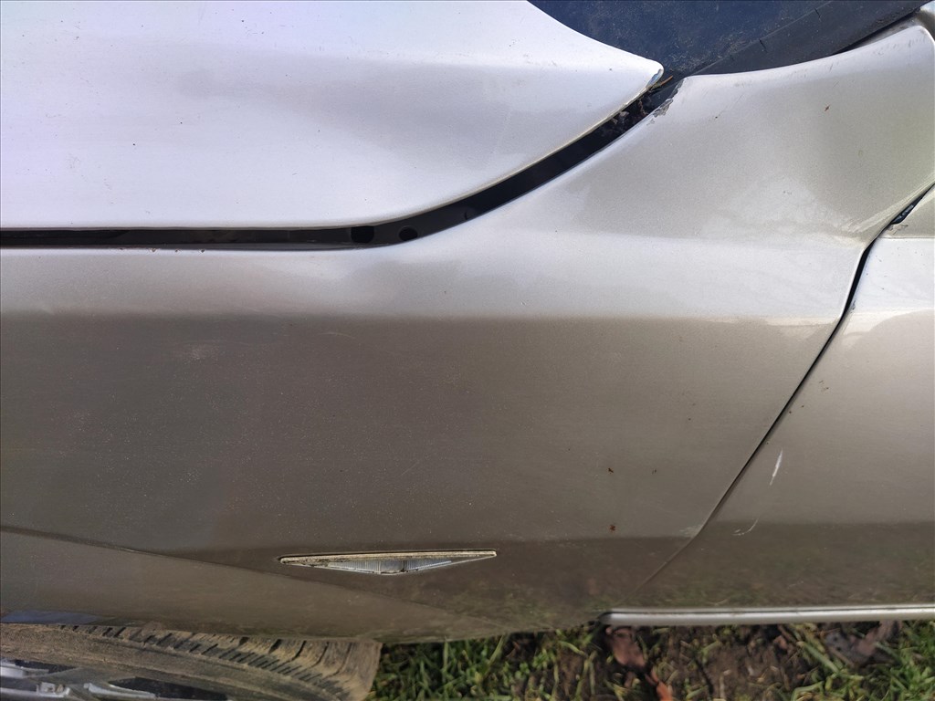 Ford Mondeo MK3 2.0 TDCi bontott alkatrészek 4. kép