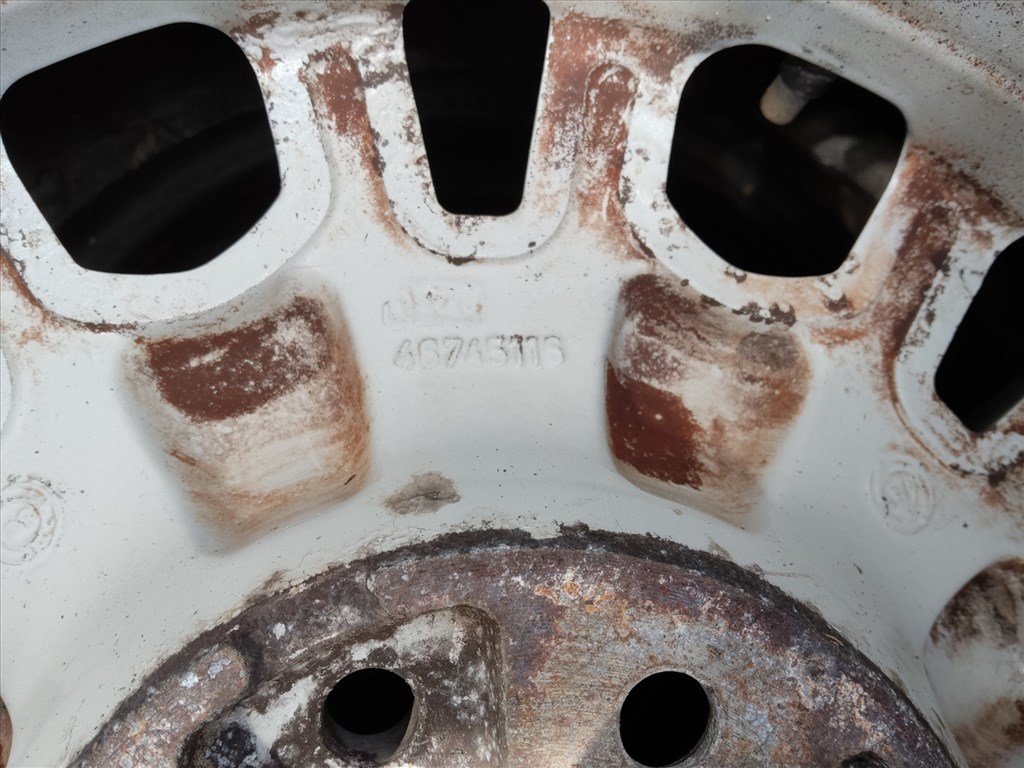 186790 Fiat Punto II.-III. 2003-2010 14"-os alufelni (1db) a képen látható állapotban 46745116 2. kép